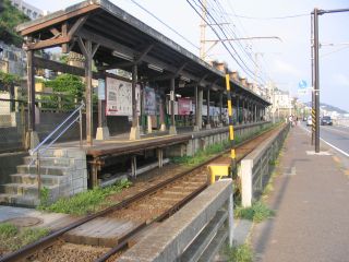 素朴な駅、鎌倉高校前駅